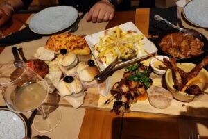 3 Copos &ndash; Tapas e Vinhos