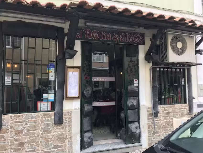 A &Aacute;guia de Alg&eacute;s