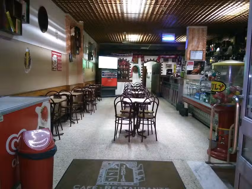 A Janela, Cervejaria, Snack Bar, Sala De Jogos