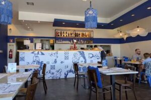 &Agrave; Portugu&ecirc;s