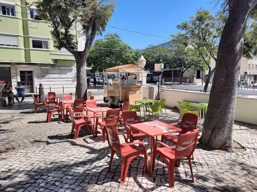 A Pra&ccedil;a &eacute; Nossa