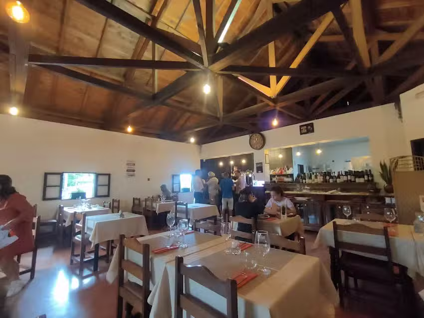 Abrigo dos Cavalos Restaurante ( Caseiro & Tradicional)