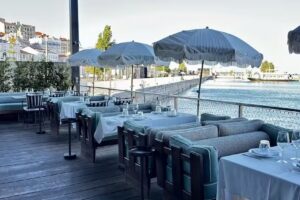 &Agrave;Costa by Olivier Lisboa