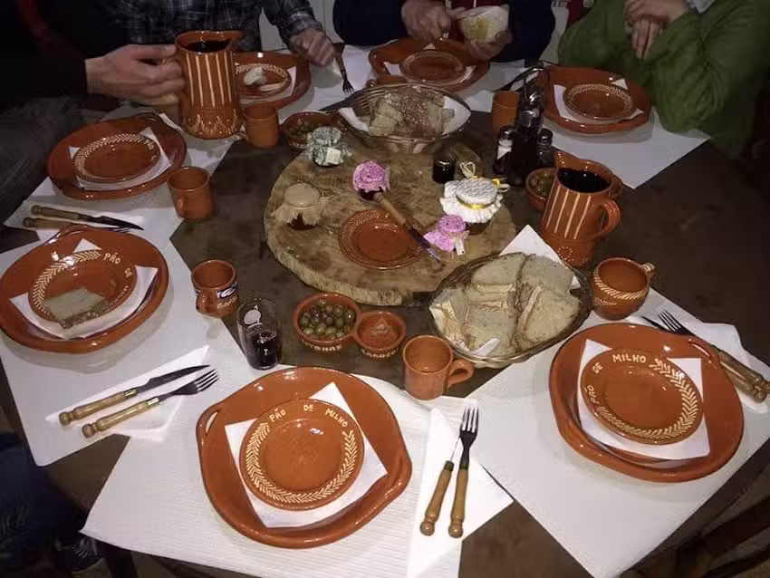 Aduela Caf&eacute; & Restaurante