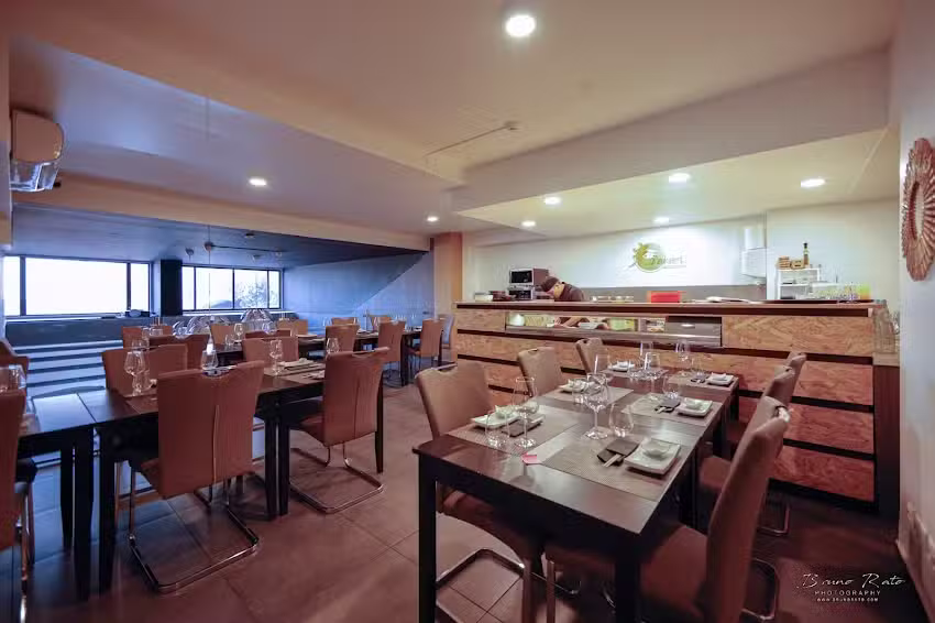 Akari Sushi Lounge