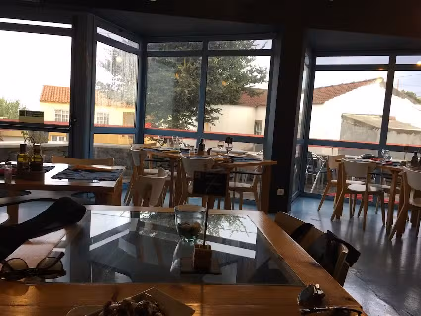 Aldina Restaurant and Bar