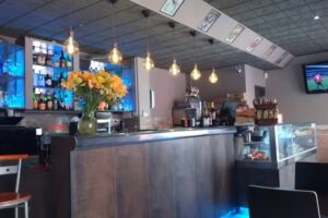 Alfredo’s Café Sports & Lounge Bar by Moura Doce