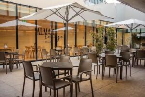Almada Lounge by Pra&ccedil;a