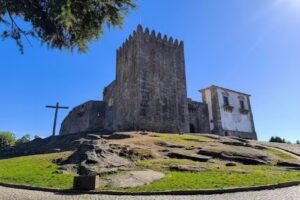 ALTITUDE &ndash; Alojamento e restaura&ccedil;&atilde;o