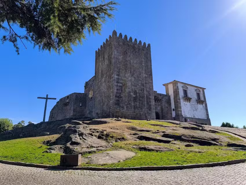 ALTITUDE &ndash; Alojamento e restaura&ccedil;&atilde;o