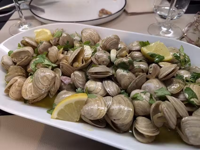 Am&ecirc;ijoa B&ecirc;bada Portuguese Wine Bar