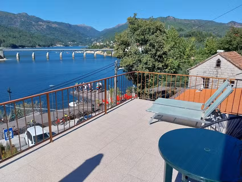 Ancoradouro, Alojamento Local