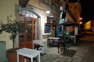 Arcada Comes e Bebes