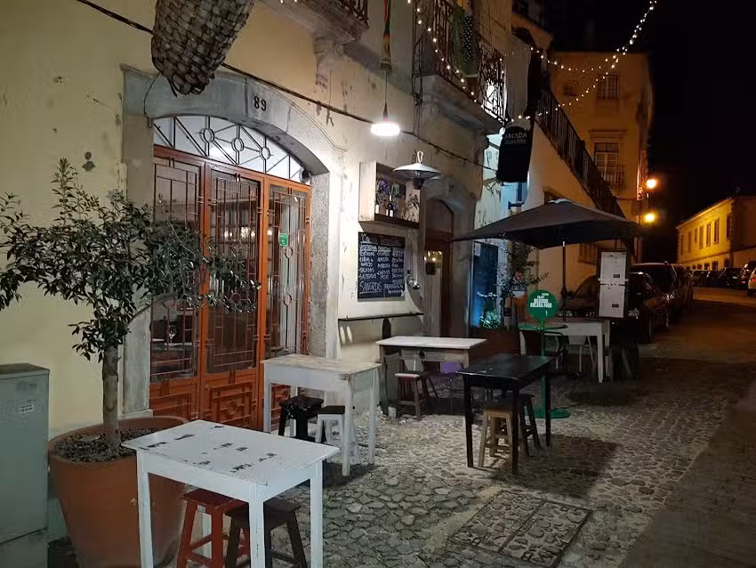 Arcada Comes e Bebes