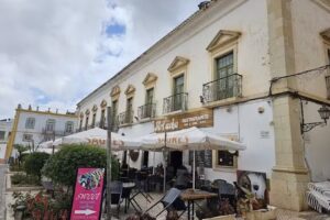 Art&rsquo;aska &ndash; Restaurante Bar and wine shop