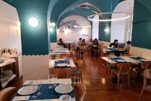 Ba&iacute;a do Peixe &ndash; Pra&ccedil;a do Com&eacute;rcio