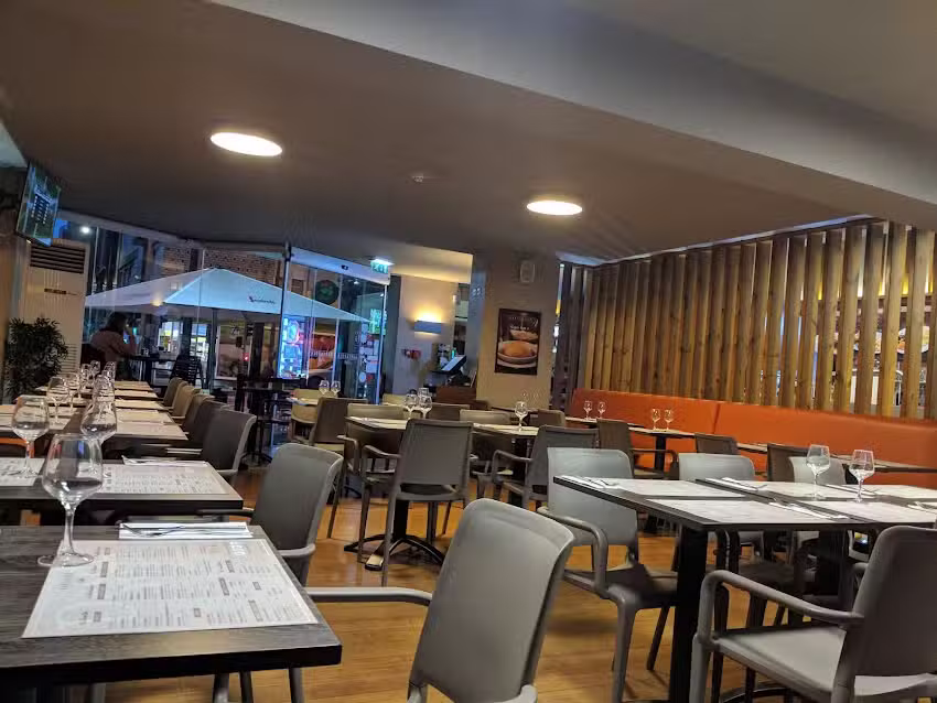 Barcarola &ndash; Costa Cabral | Francesinha Restaurant &ndash; Porto