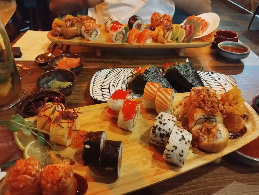 Bella Mundo &ndash; Italian, Sushi & Mexican