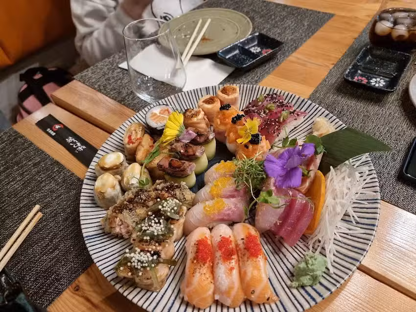 Big&uacute;a Sushi & Cozinha Japonesa