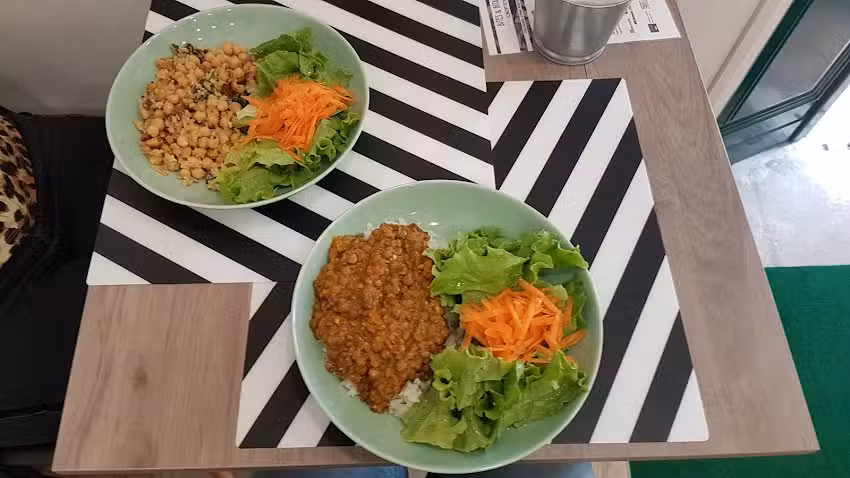 Bites & Bitaites Concept Store