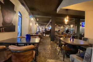 Blue Jeans Hamburgueria & Bar