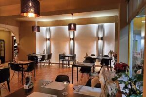 BooHarley caf&eacute; restaurant