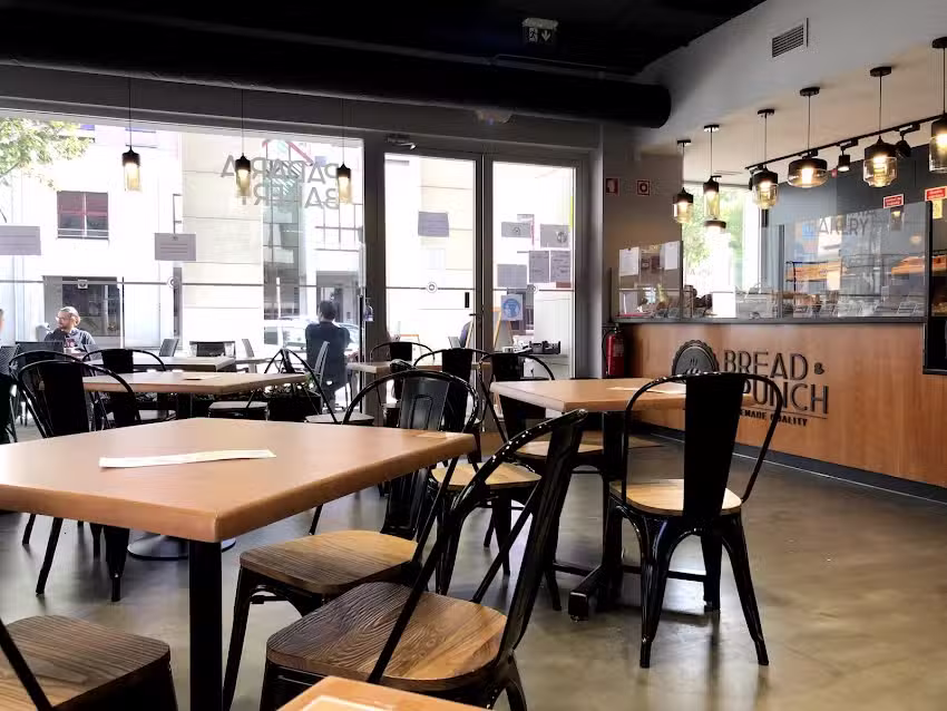 Bread&Brunch, Artisan Bakery