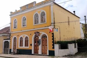 Brice&ntilde;o&rsquo;s Bar & Restaurant