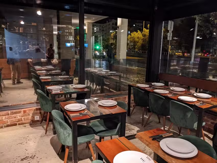 Brut by Nat&aacute;bua