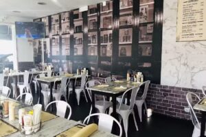 Burgu&ecirc;s &ndash; Hamburgueria Portuguesa