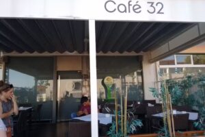Café 32