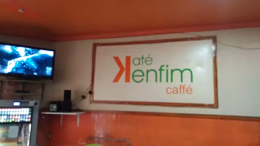 Caf&eacute; At&eacute; K Enfim