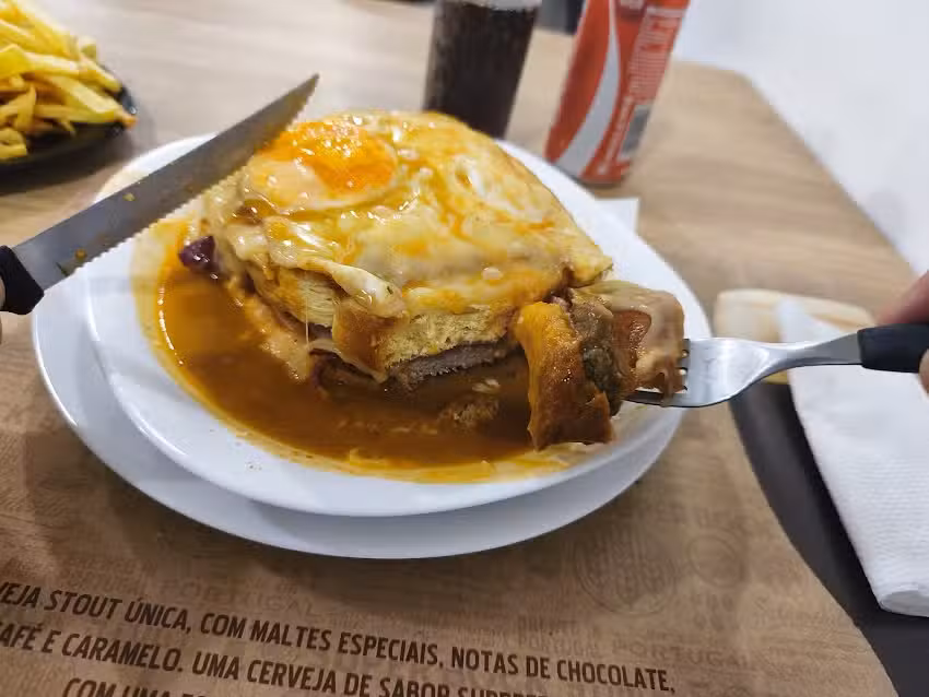 Caf&eacute; cafe snack bar