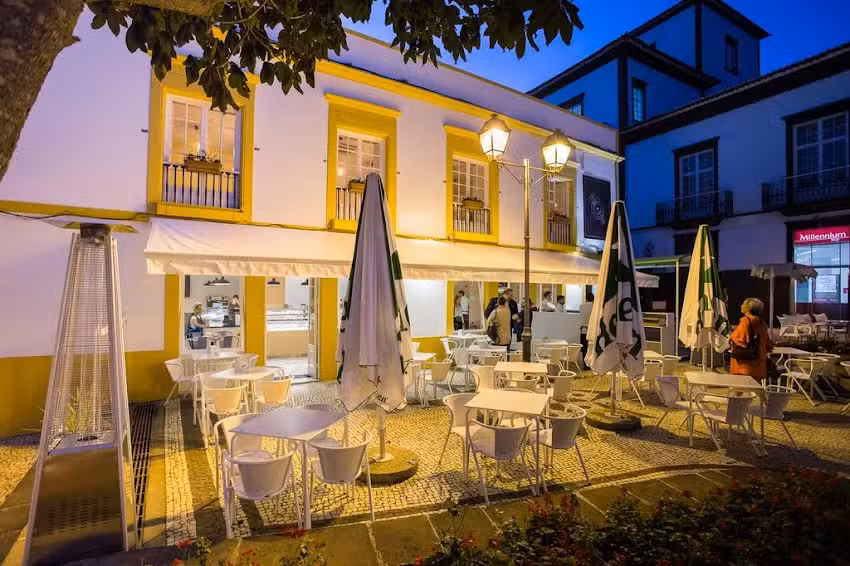 Caf&eacute; Central &ndash; Ponta Delgada