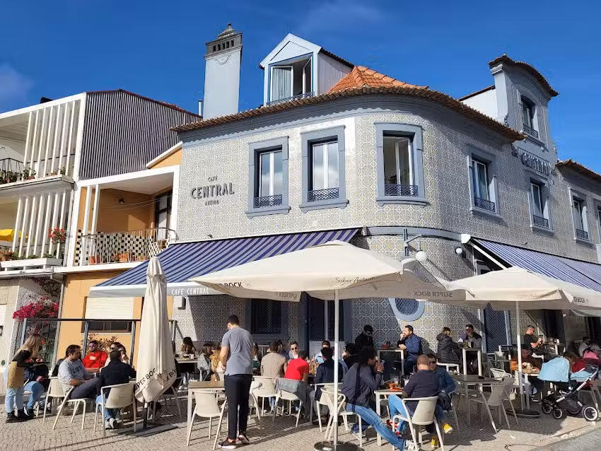 Caf&eacute; Central &ndash; Snack-Bar