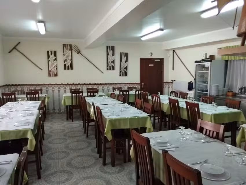 Caf&eacute; Churrasqueira O Barril