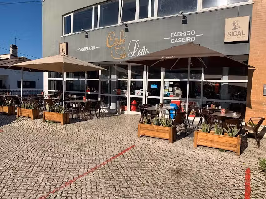 Caf&eacute; com Leite