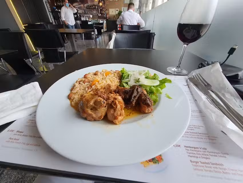 Caf&eacute; da Loja &ndash; Prato do dia