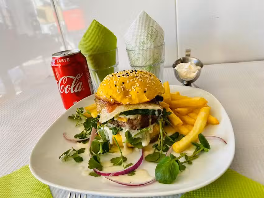 Caf&eacute; e Hamburgaria Roleta