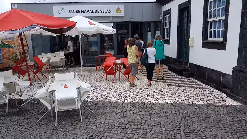 Cafe e Restaurante Clube Naval de Velas