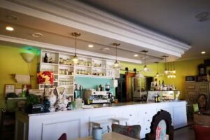 Caf&eacute; Hello Darling