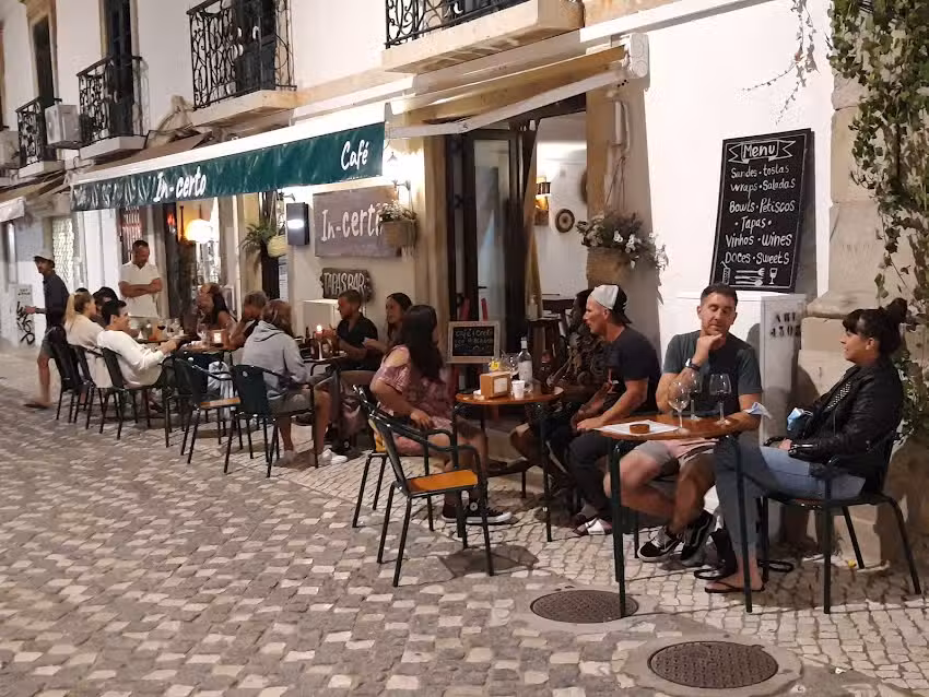 Caf&eacute; In-certo