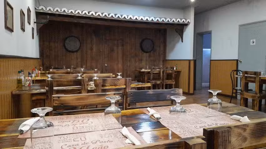 Caf&eacute; Le&atilde;o &ndash; Casa de Pasto