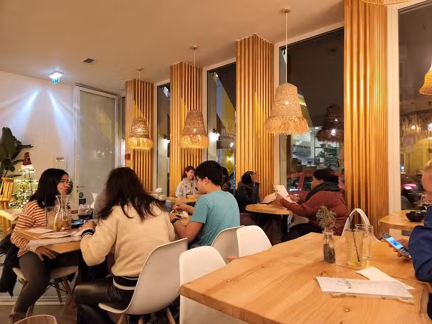 Caf&eacute; Manah