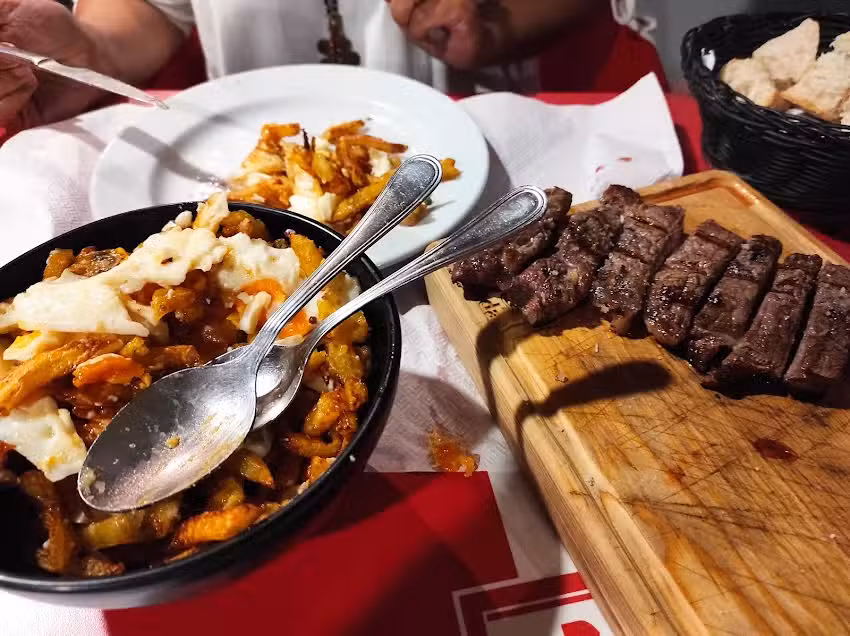 Caf&eacute; os Ferreiros