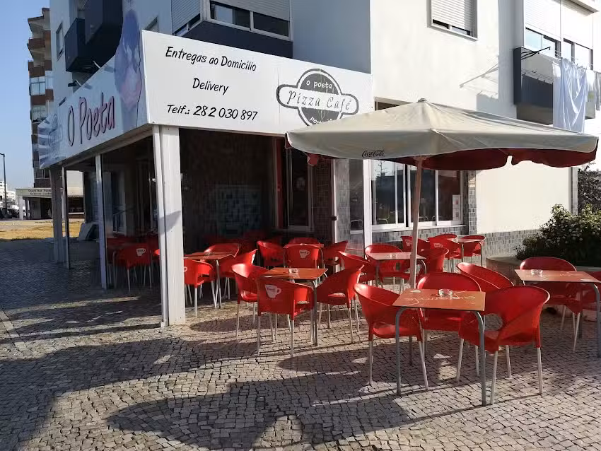 Caf&eacute; Poeta