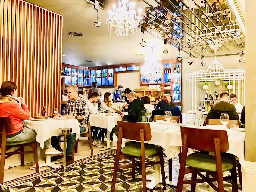 Caf&eacute; Portugal by My Story Hotels