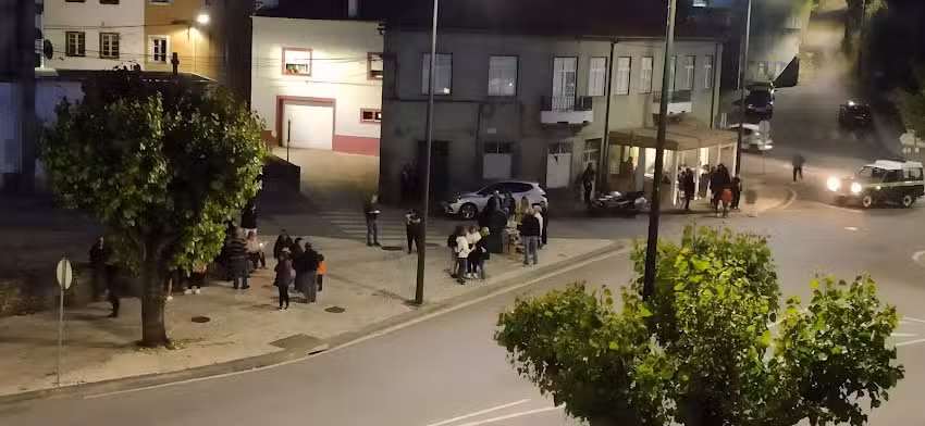 Caf&eacute; Rebord&atilde;o &ndash; Maria Isabel Gonzaga