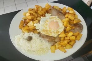 Caf&eacute; / restaurante A Grelha