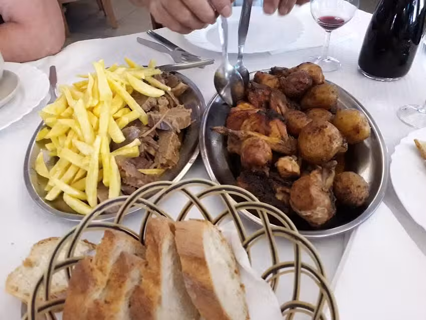 Caf&eacute; Restaurante A Pedreira